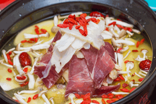 天麻火腿鸡火锅